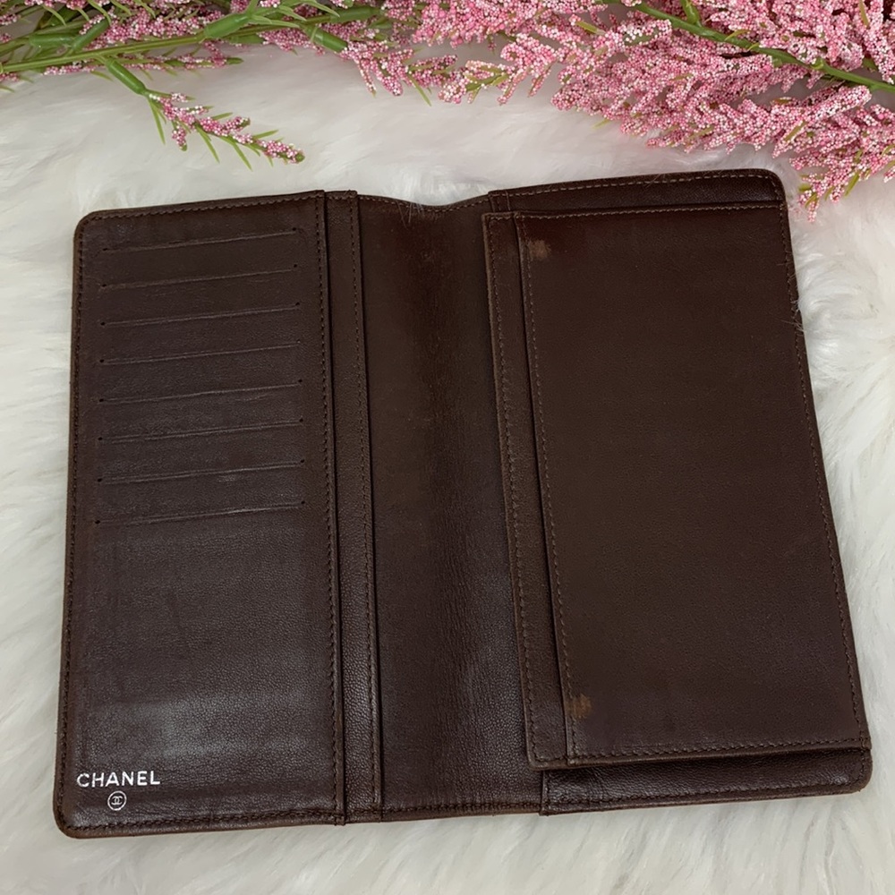 Authentic CHANEL Embossed  Lambskin Leather Serial #8096206